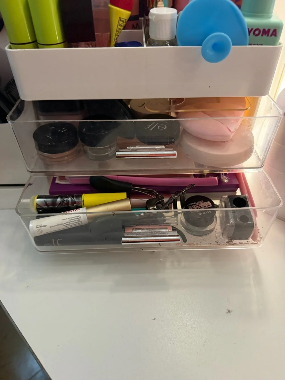 White Multi-Compartment Makeup Organizer - Compact Cosmetic Storage